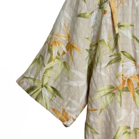 Tommy Bahama - Men's Vintage Hawaiian Floral Silk Short Sleeve Shirt, Size L Tan - Picture 8 of 16